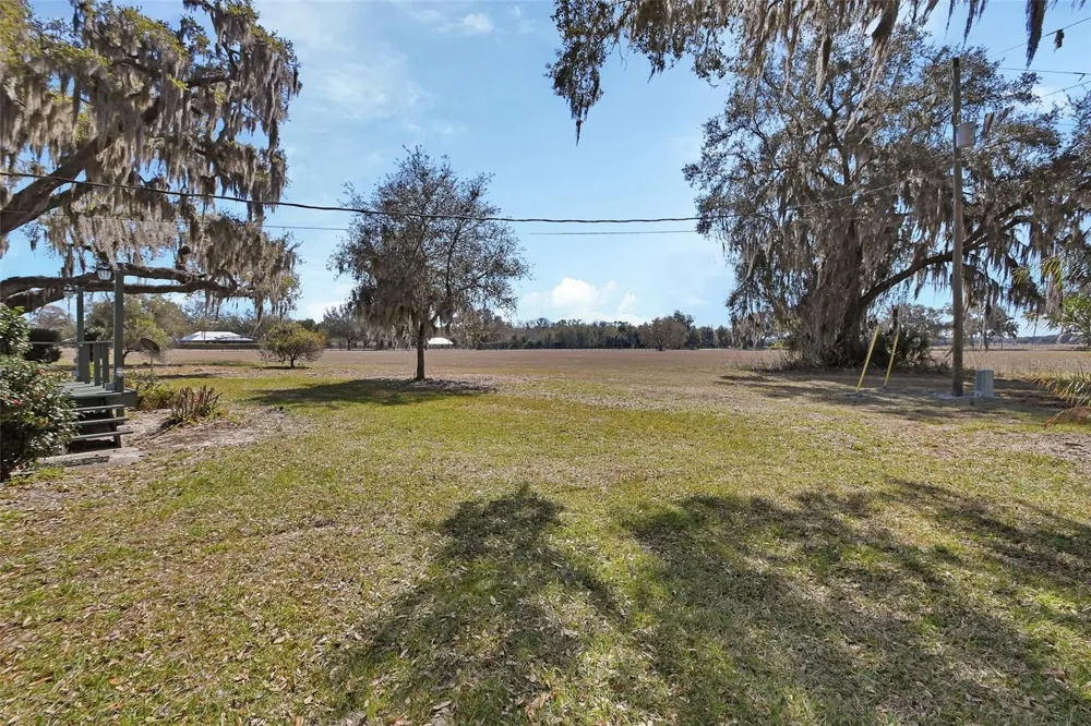 1403 BLACKWELDER ROAD De Leon Springs, FL 32130