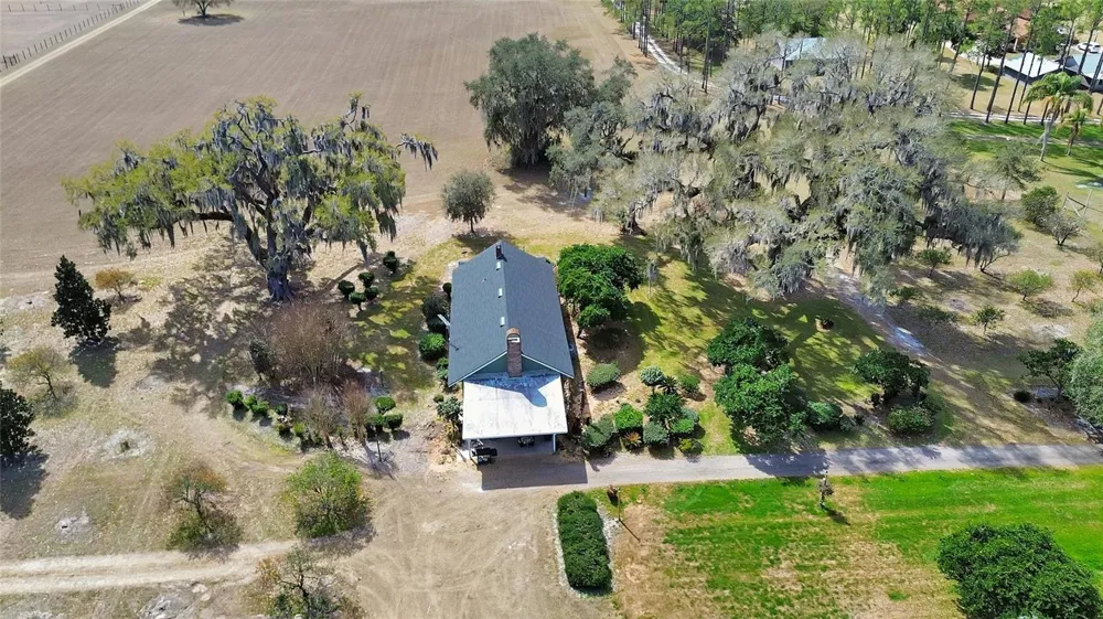 1403 BLACKWELDER ROAD De Leon Springs, FL 32130