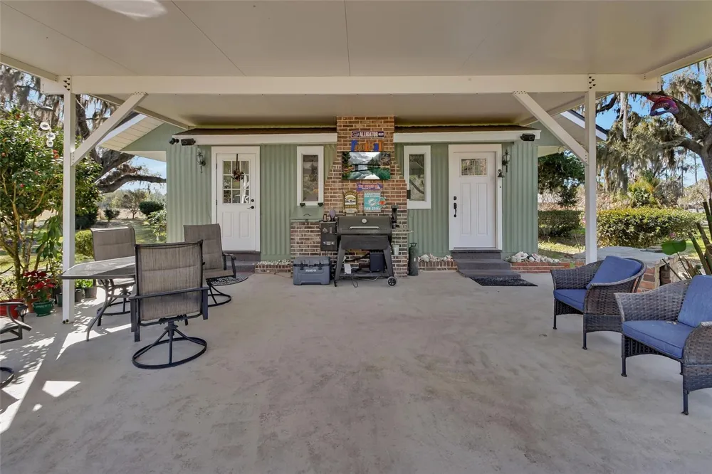 1403 BLACKWELDER ROAD De Leon Springs, FL 32130