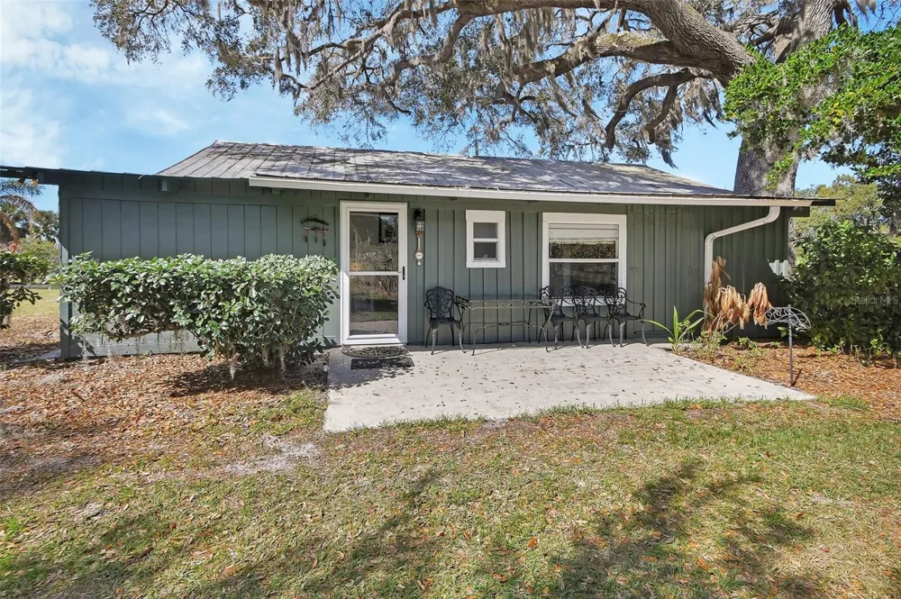 1403 BLACKWELDER ROAD De Leon Springs, FL 32130