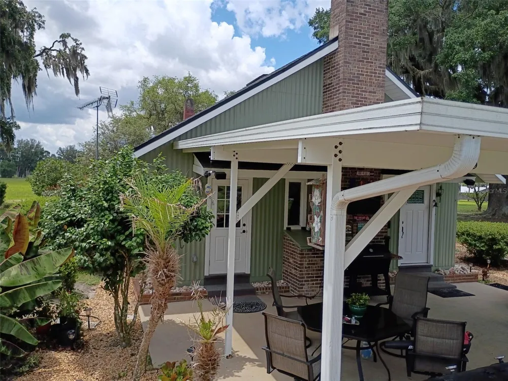 1403 BLACKWELDER ROAD De Leon Springs, FL 32130