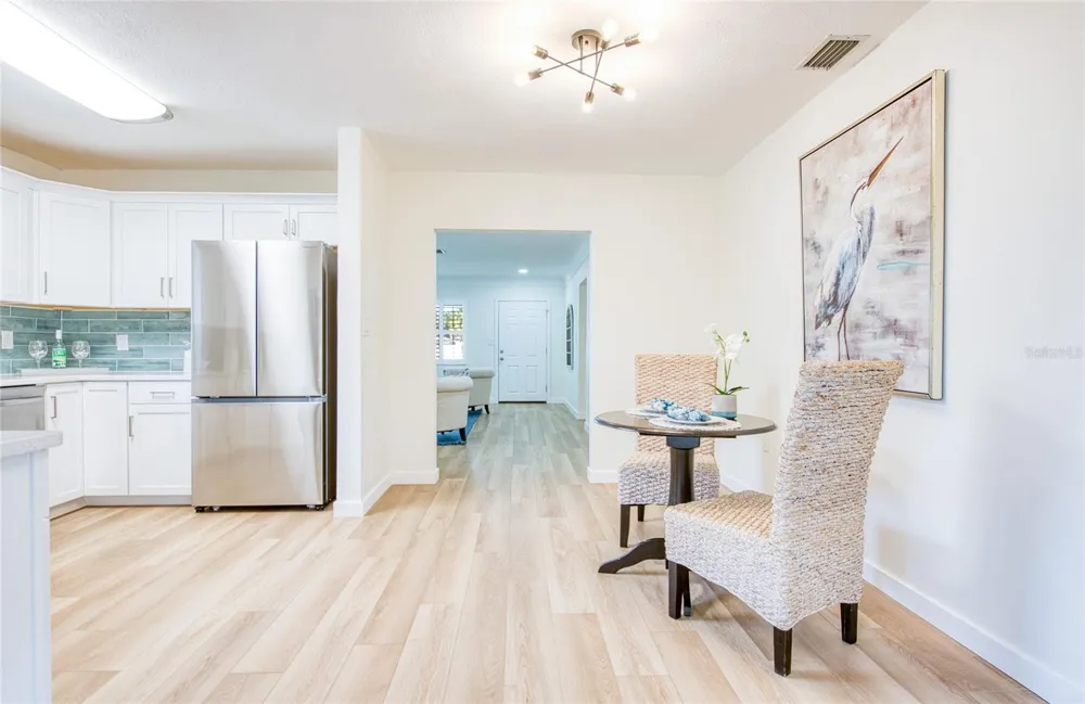 662 VILLAGRANDE AVENUE S St Petersburg, FL 33707