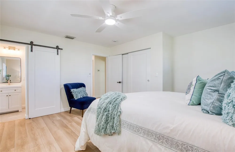 662 VILLAGRANDE AVENUE S St Petersburg, FL 33707