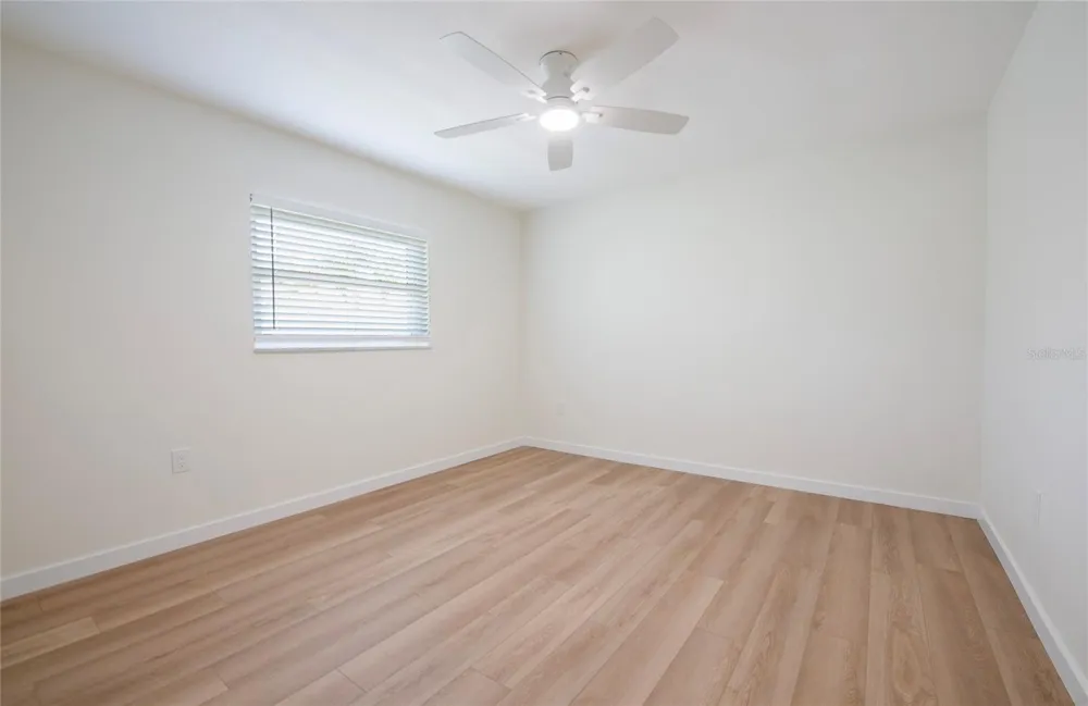 662 VILLAGRANDE AVENUE S St Petersburg, FL 33707