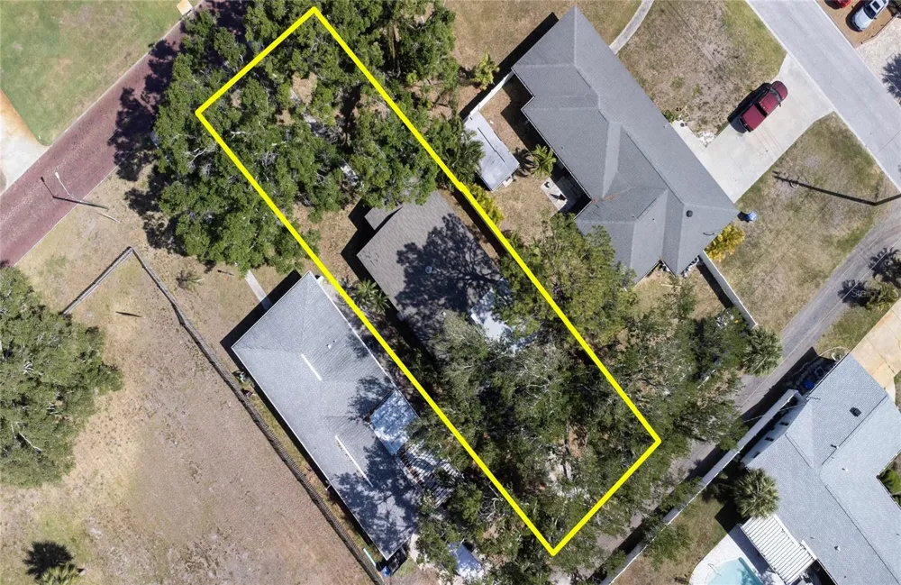 662 VILLAGRANDE AVENUE S St Petersburg, FL 33707