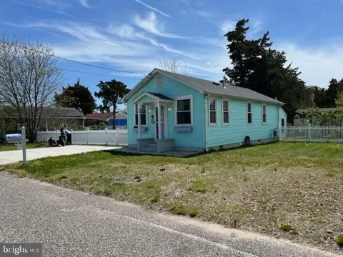 24 W GREENWOOD AVENUE