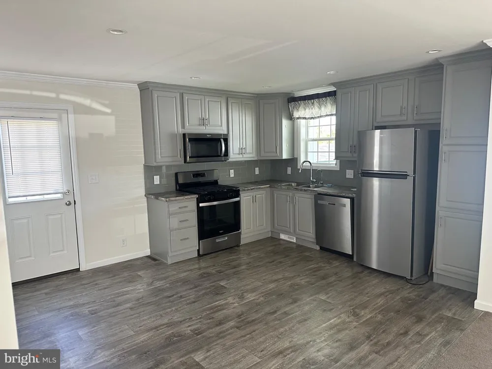12 LAKEVIEW Quakertown, PA 18951