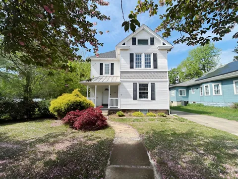 20 E WOODLAND AVENUE