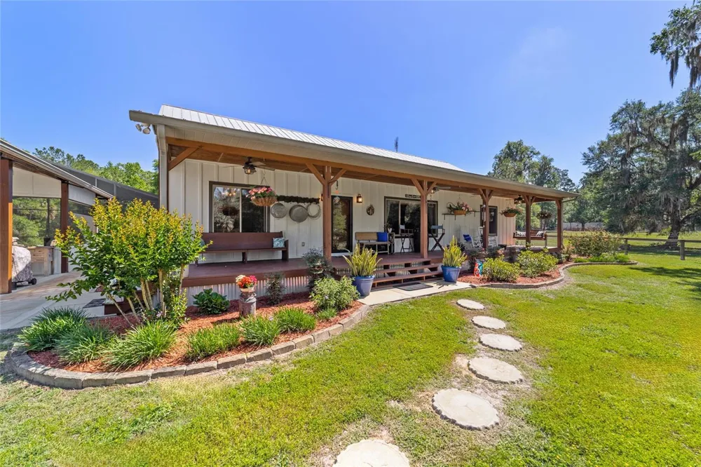 20005 NW 135TH AVENUE Micanopy, FL 32667