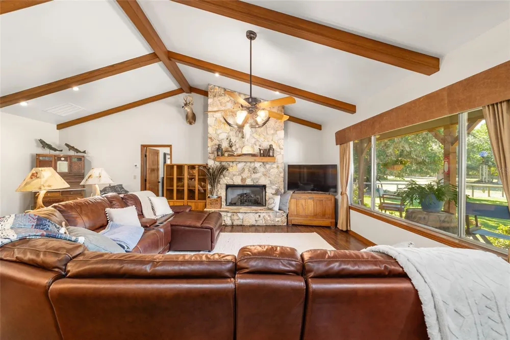 20005 NW 135TH AVENUE Micanopy, FL 32667