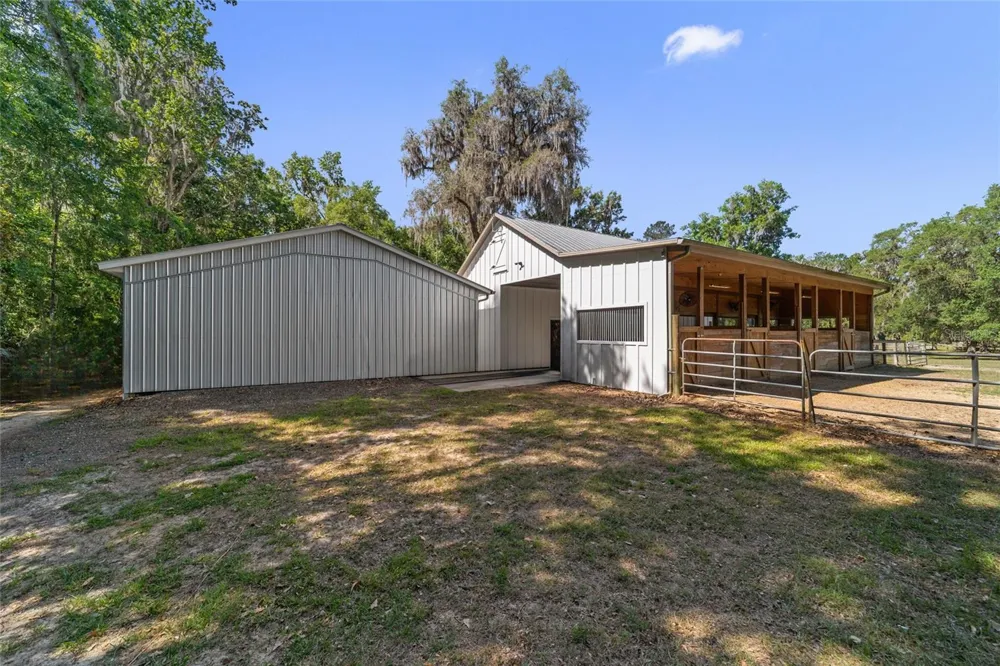 20005 NW 135TH AVENUE Micanopy, FL 32667