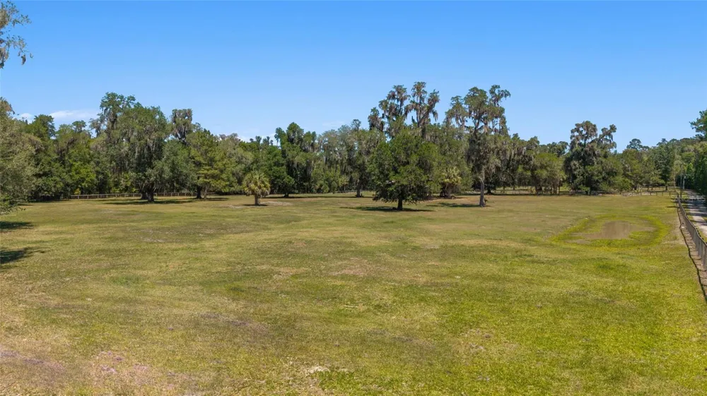 20005 NW 135TH AVENUE Micanopy, FL 32667