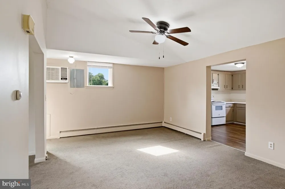 1130 E PARK AVENUE #APT B Vineland, NJ 08360