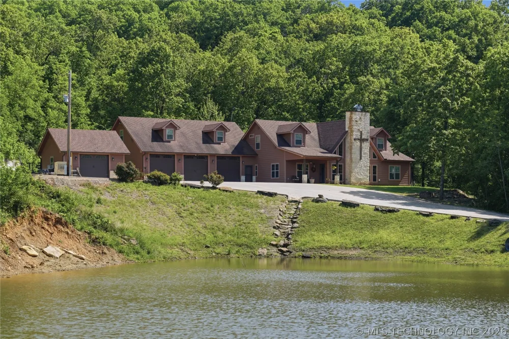 452316 E 953 ROAD Vian, OK 74962