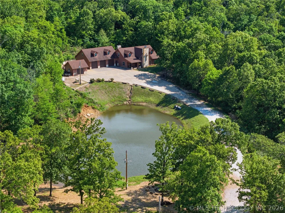452316 E 953 ROAD Vian, OK 74962