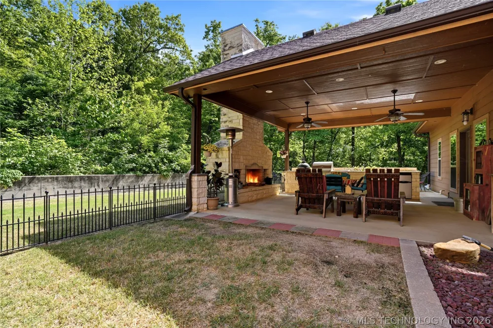 452316 E 953 ROAD Vian, OK 74962