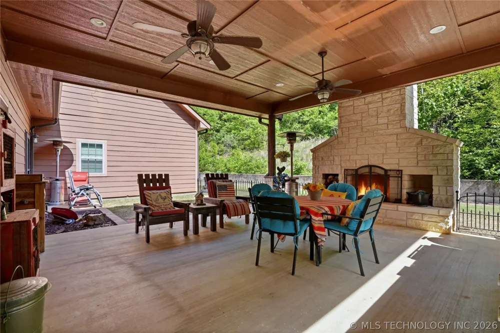 452316 E 953 ROAD Vian, OK 74962