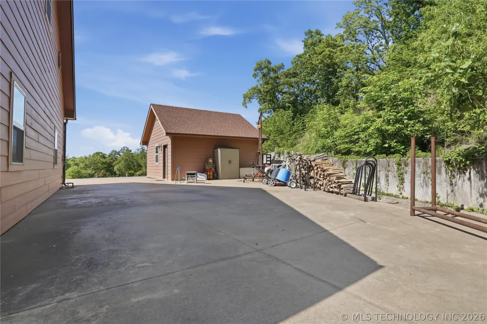 452316 E 953 ROAD Vian, OK 74962