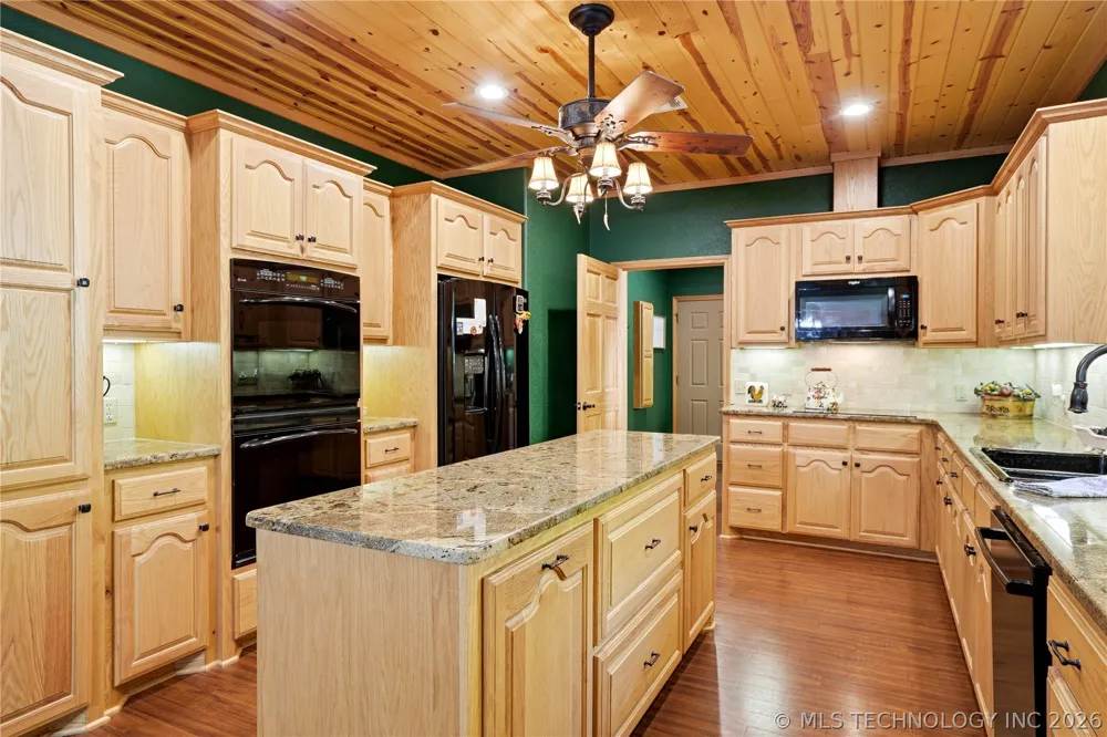452316 E 953 ROAD Vian, OK 74962