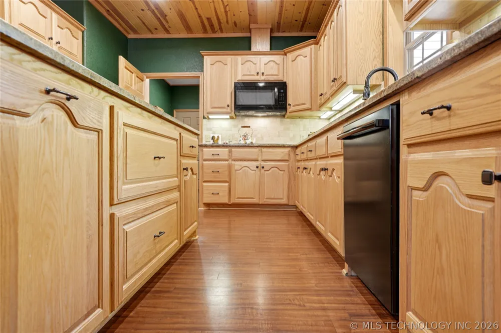 452316 E 953 ROAD Vian, OK 74962
