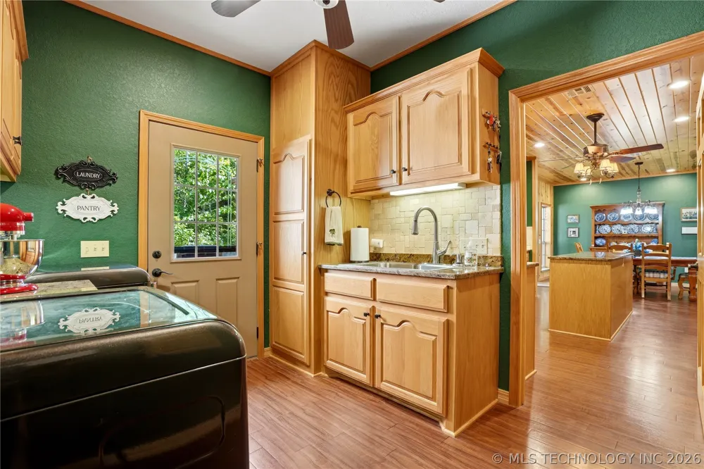 452316 E 953 ROAD Vian, OK 74962