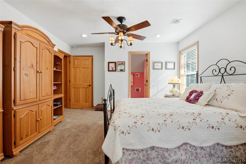 452316 E 953 ROAD Vian, OK 74962