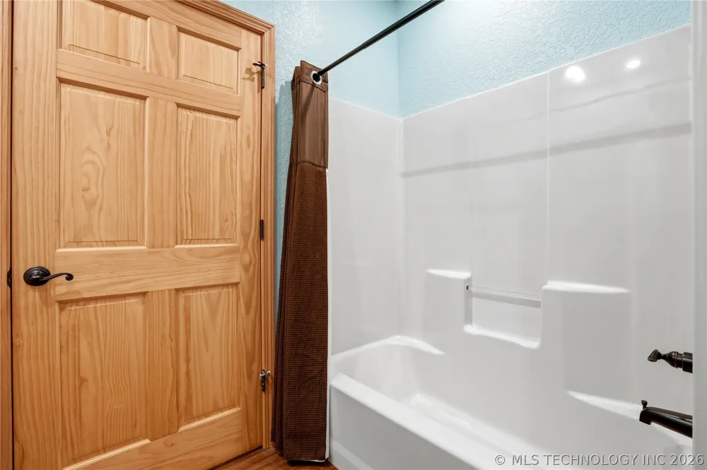 452316 E 953 ROAD Vian, OK 74962