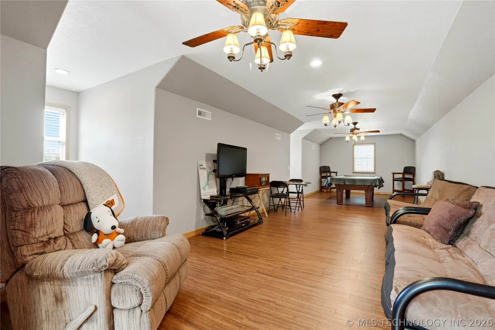 452316 E 953 ROAD Vian, OK 74962