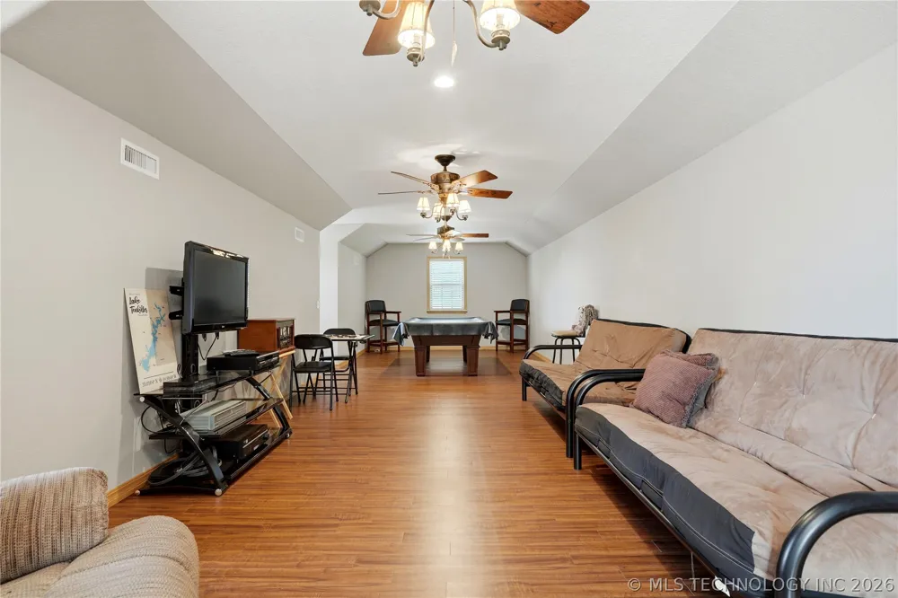 452316 E 953 ROAD Vian, OK 74962
