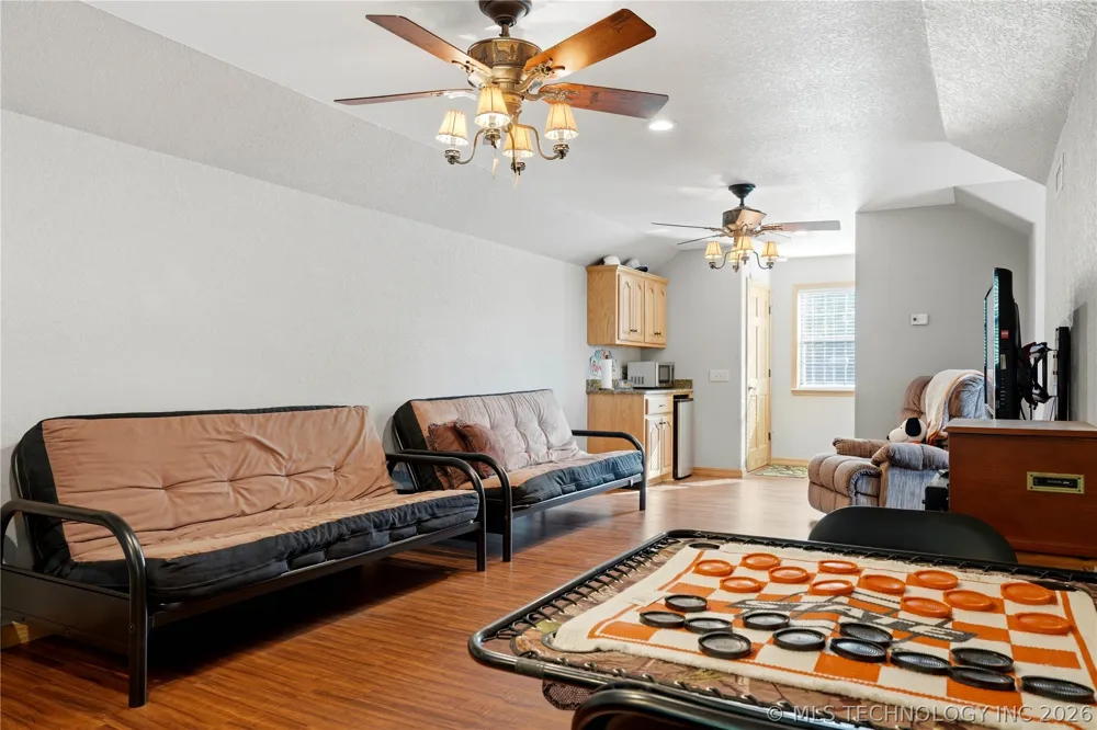 452316 E 953 ROAD Vian, OK 74962