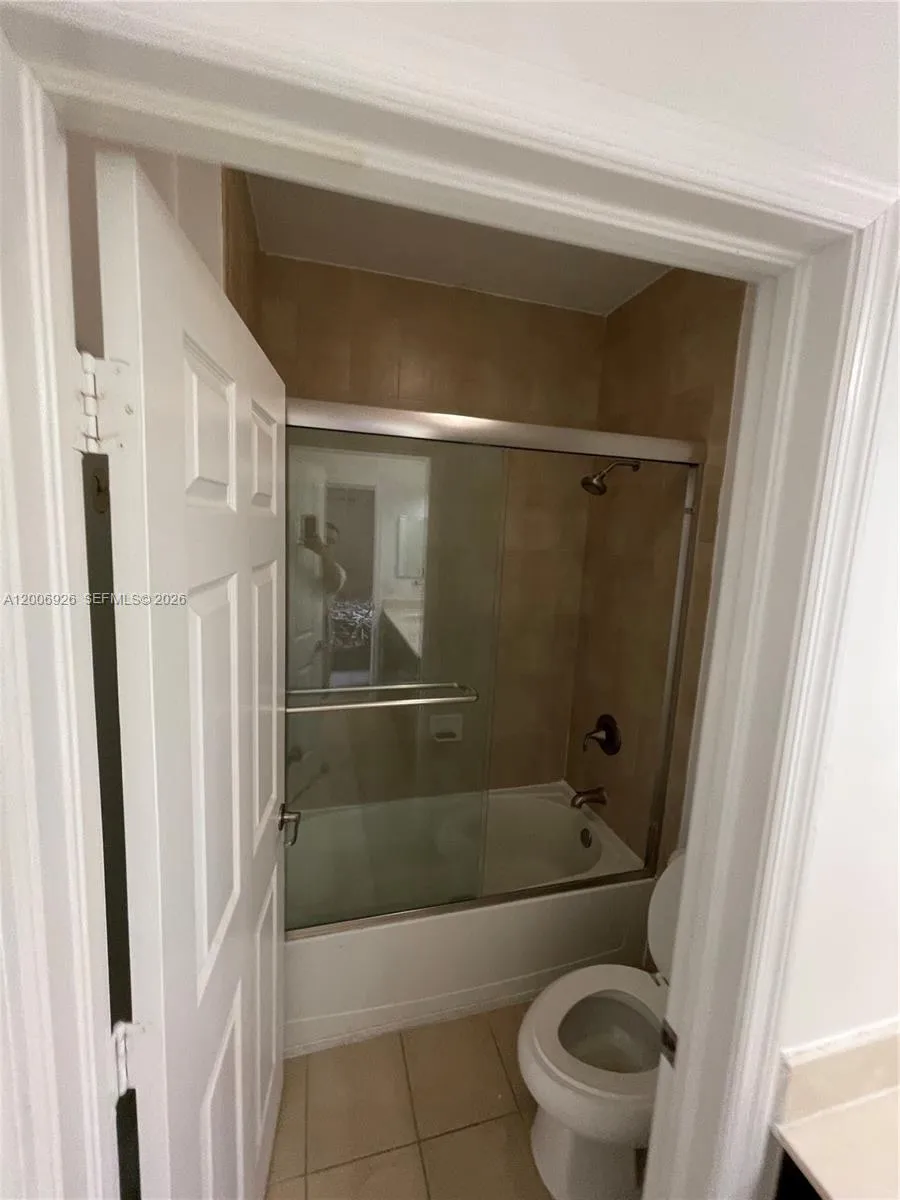 10086 NW 89th Ter Doral, FL 33178