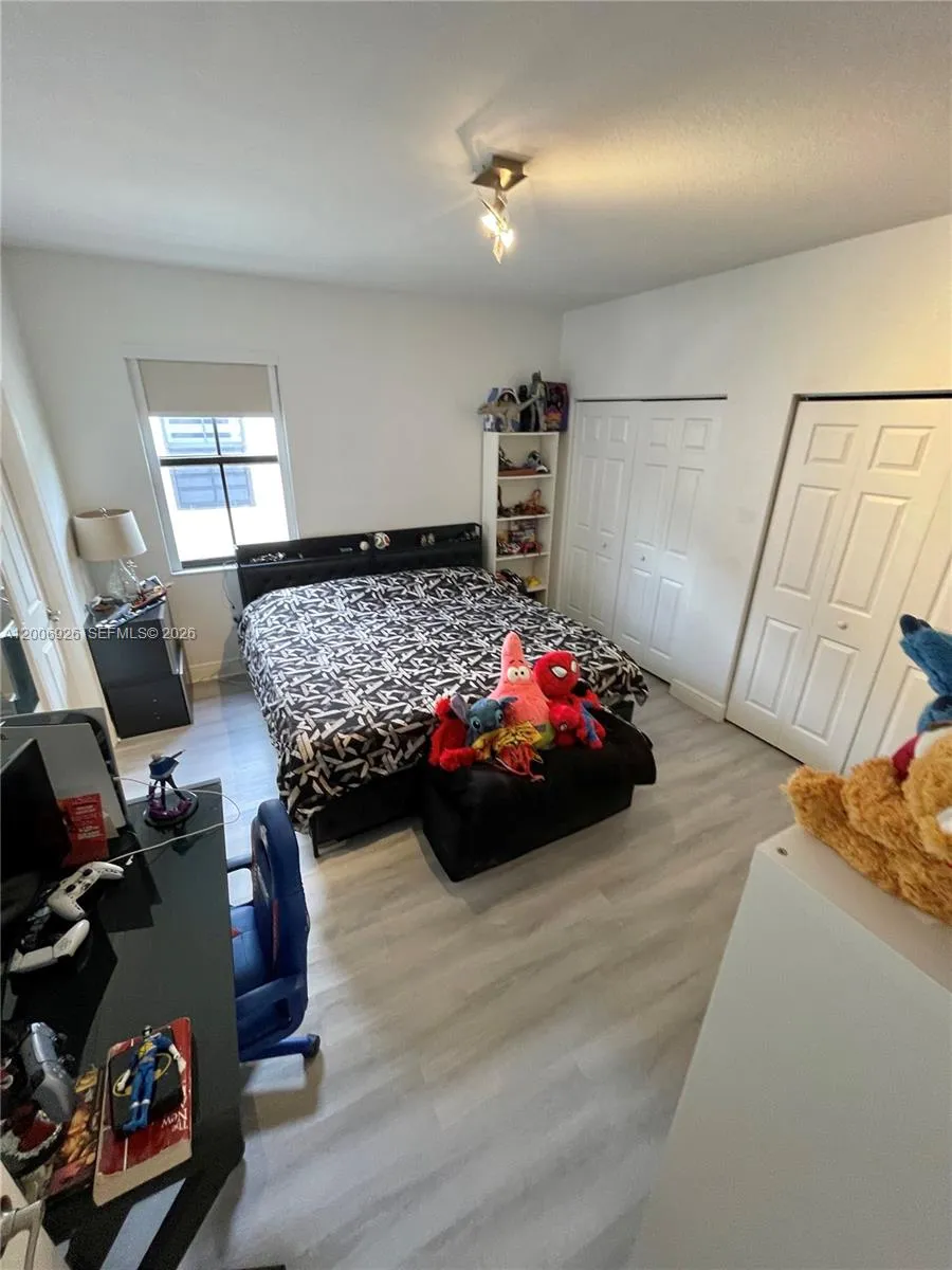 10086 NW 89th Ter Doral, FL 33178