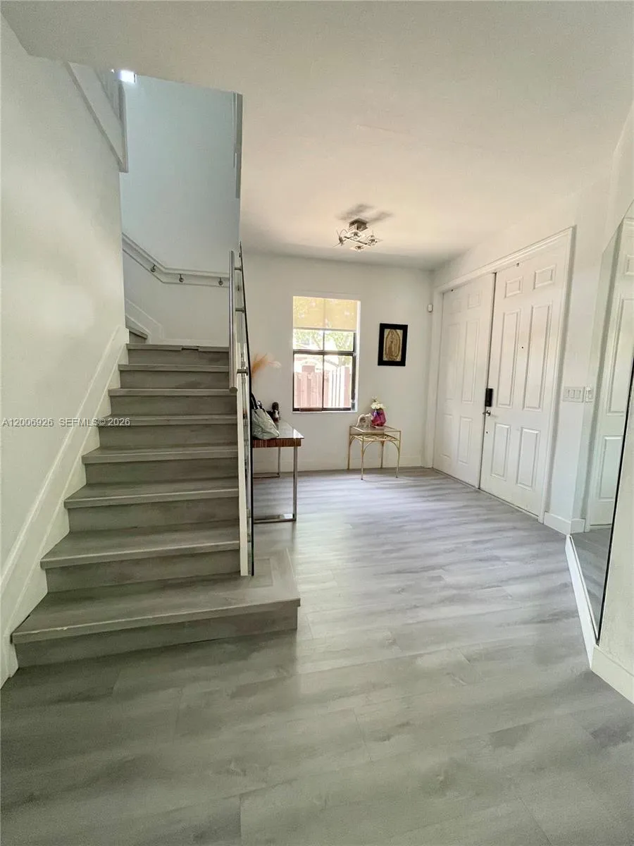 10086 NW 89th Ter Doral, FL 33178