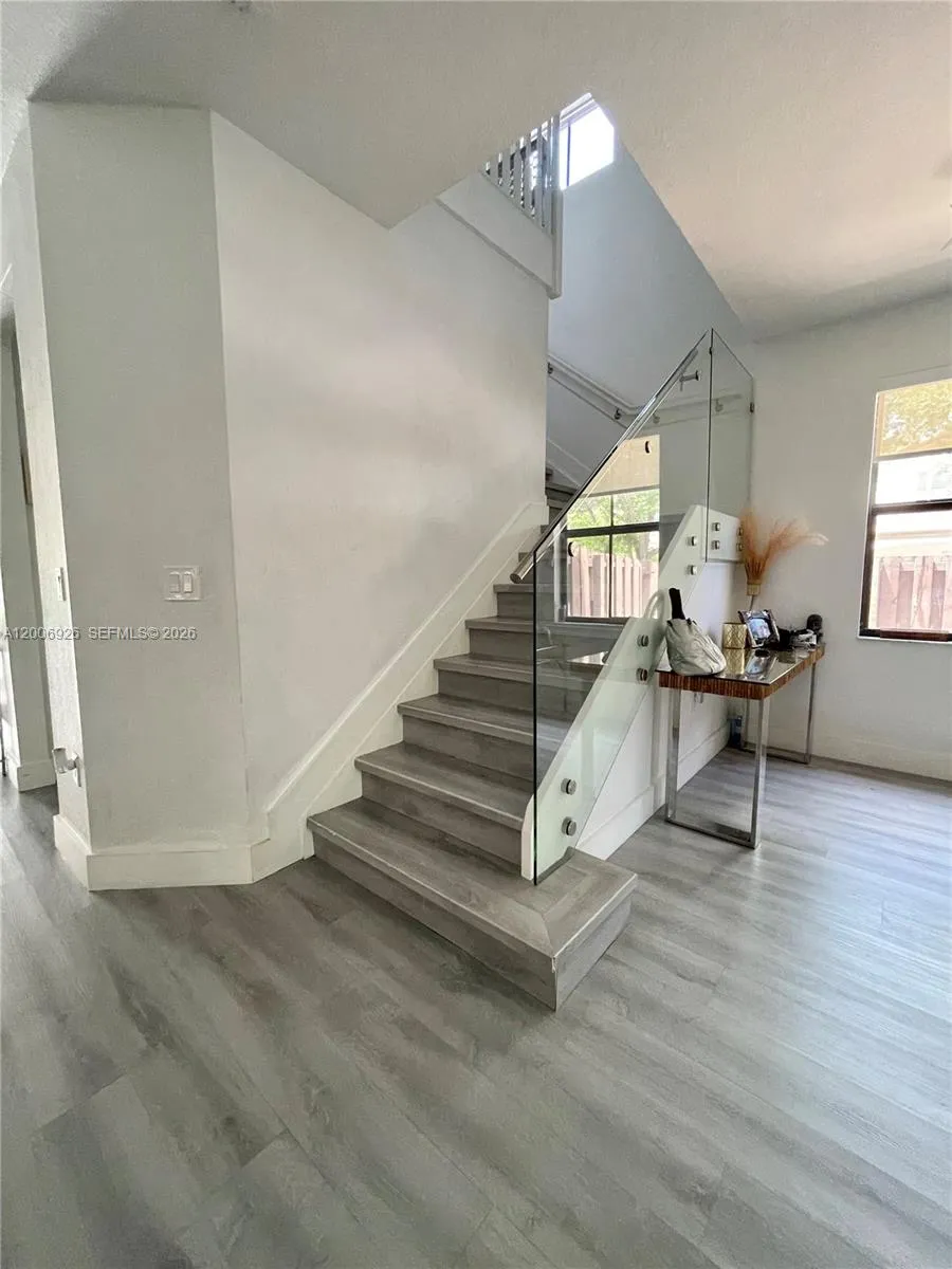 10086 NW 89th Ter Doral, FL 33178