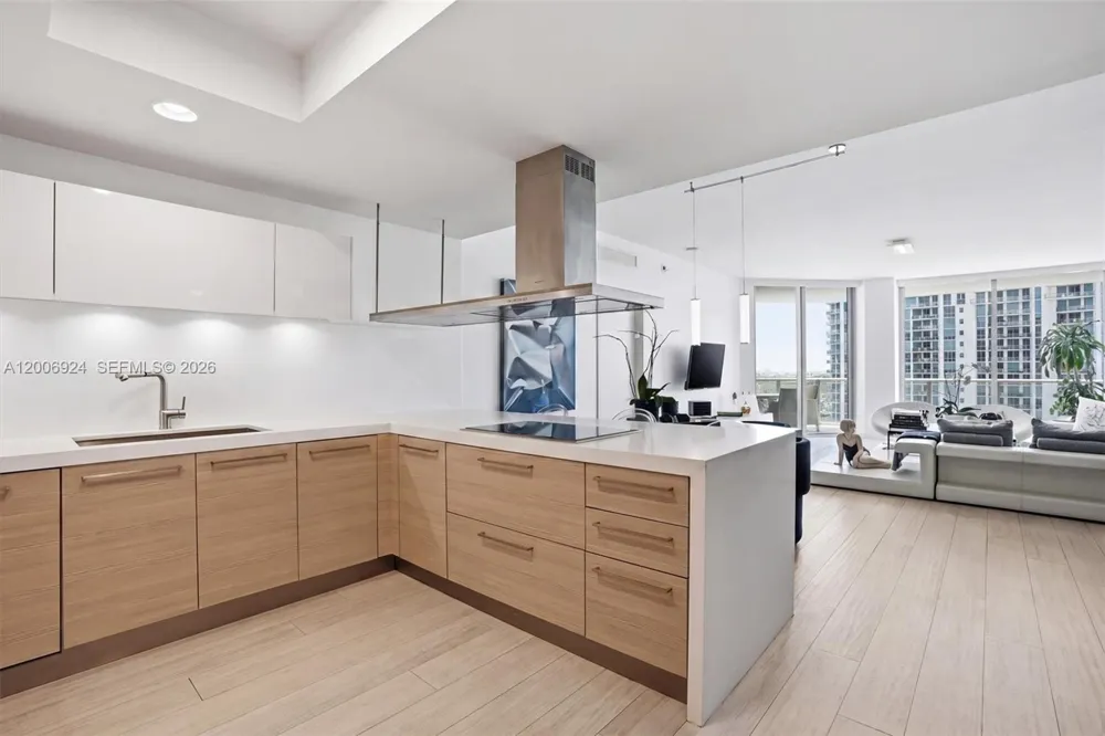 17301 Biscayne Blvd #1905 North Miami Beach, FL 33160