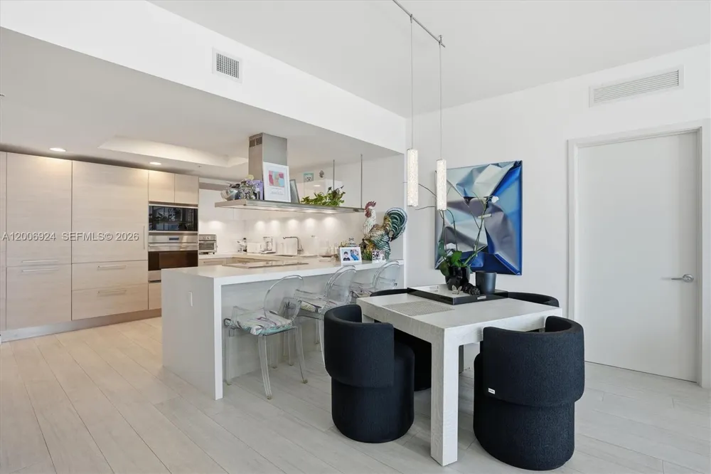 17301 Biscayne Blvd #1905 North Miami Beach, FL 33160