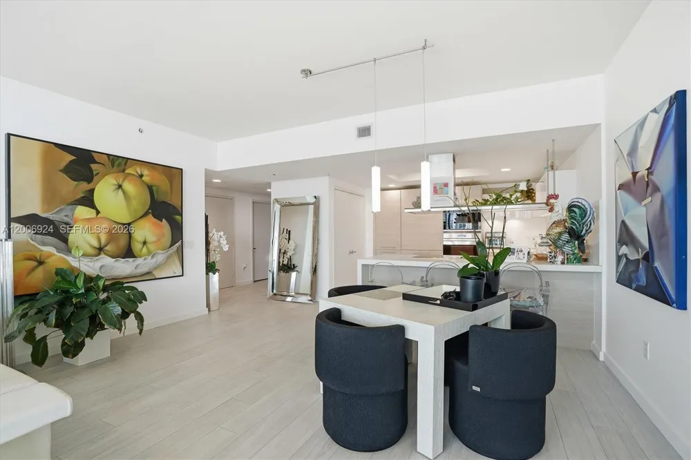 17301 Biscayne Blvd #1905 North Miami Beach, FL 33160