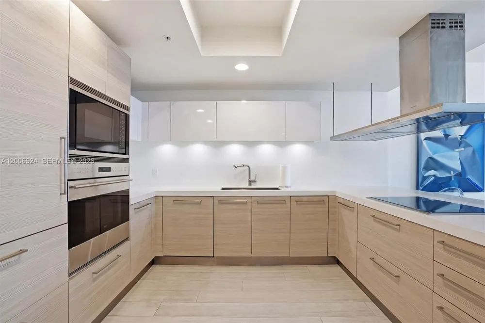 17301 Biscayne Blvd #1905 North Miami Beach, FL 33160