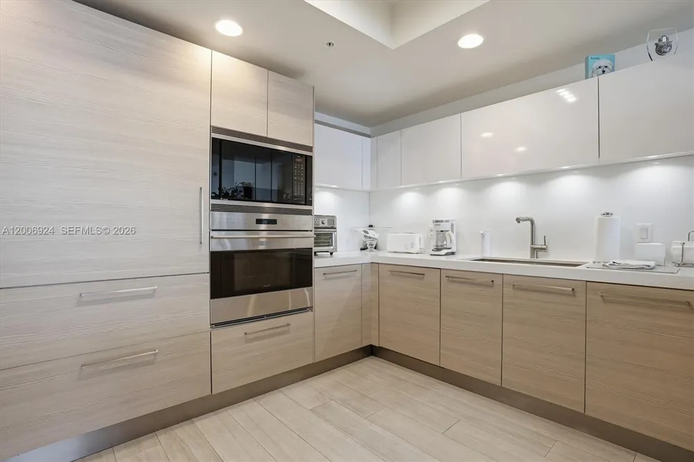 17301 Biscayne Blvd #1905 North Miami Beach, FL 33160