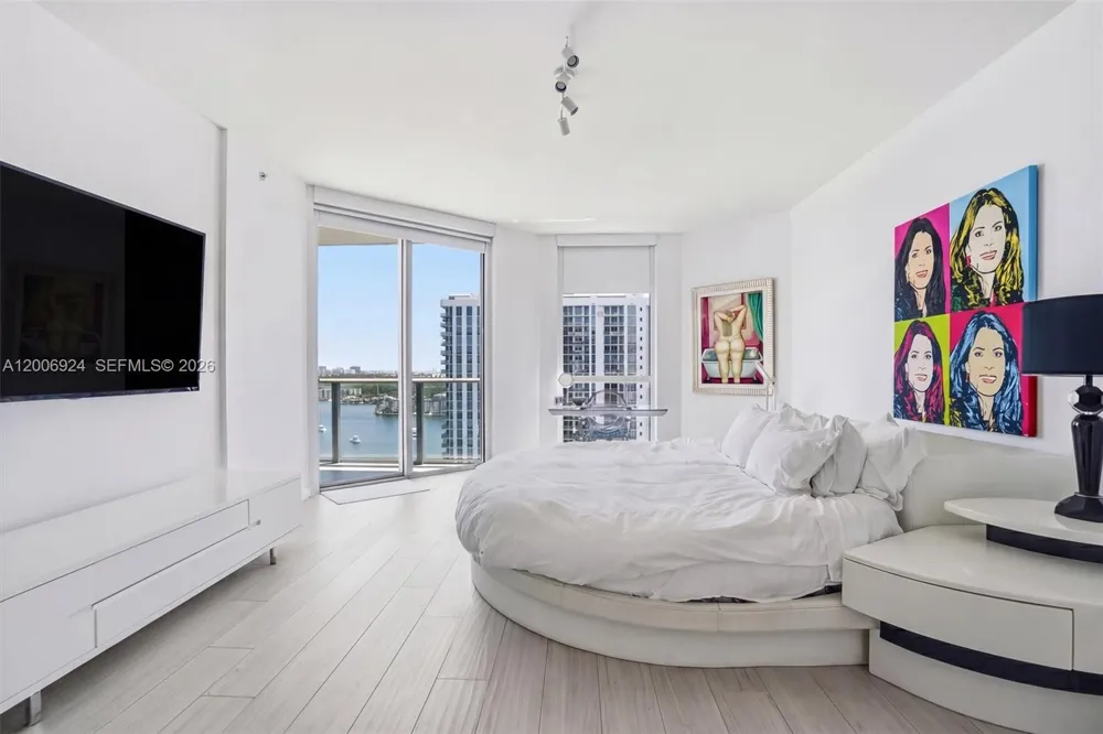 17301 Biscayne Blvd #1905 North Miami Beach, FL 33160