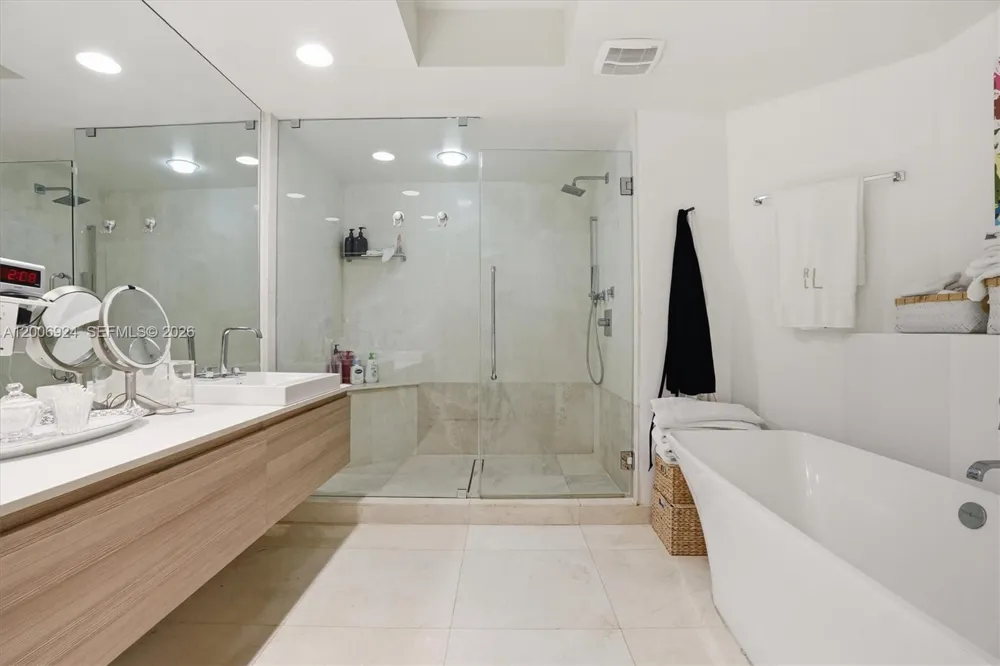 17301 Biscayne Blvd #1905 North Miami Beach, FL 33160
