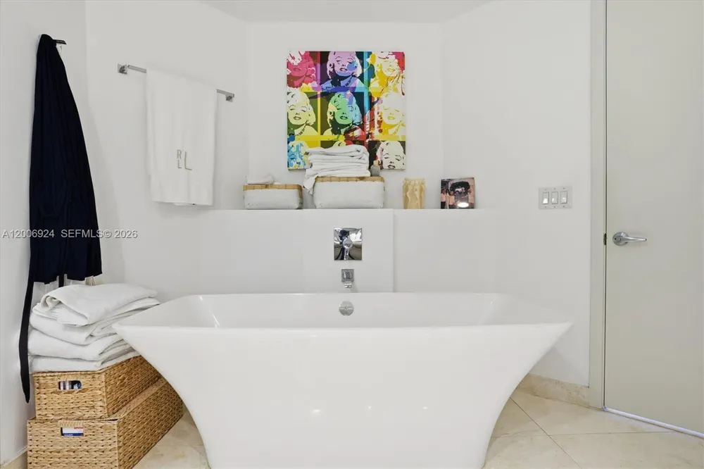 17301 Biscayne Blvd #1905 North Miami Beach, FL 33160
