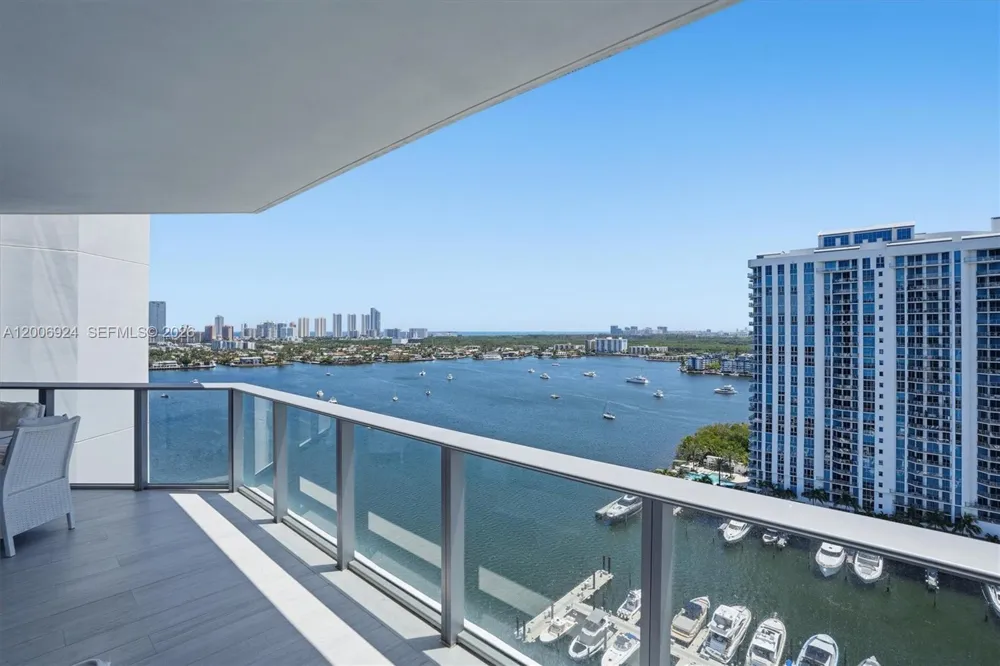 17301 Biscayne Blvd #1905 North Miami Beach, FL 33160