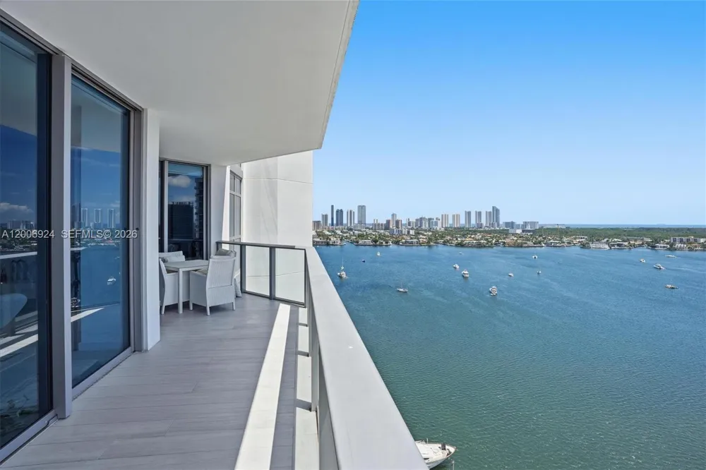 17301 Biscayne Blvd #1905 North Miami Beach, FL 33160
