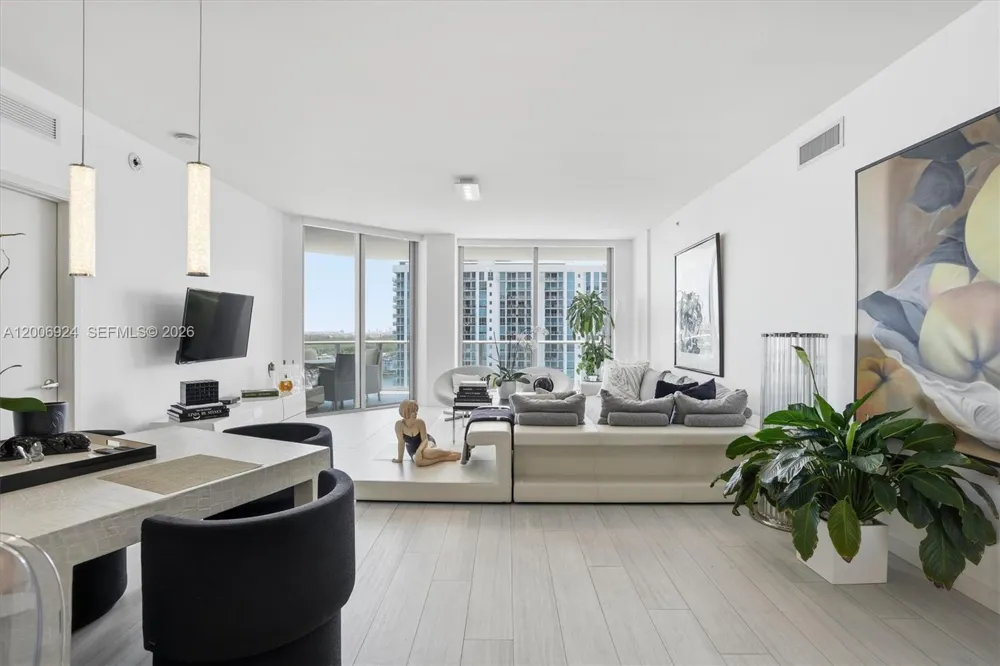17301 Biscayne Blvd #1905 North Miami Beach, FL 33160
