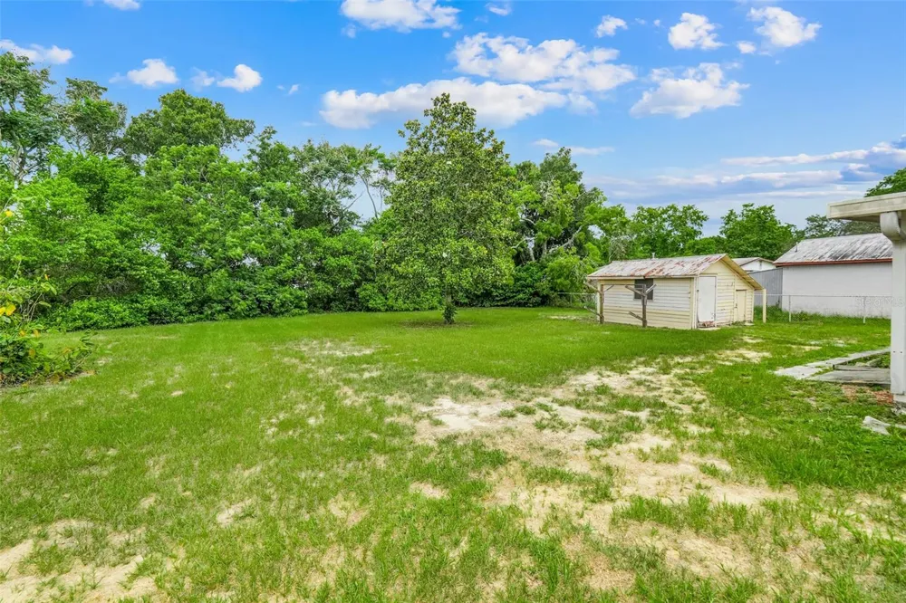 11411 HUGGINS ST Leesburg, FL 34788