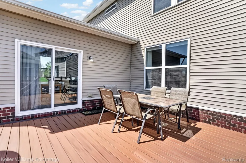 59371 Peters Barn Drive Lyon Charter Township, MI 48178