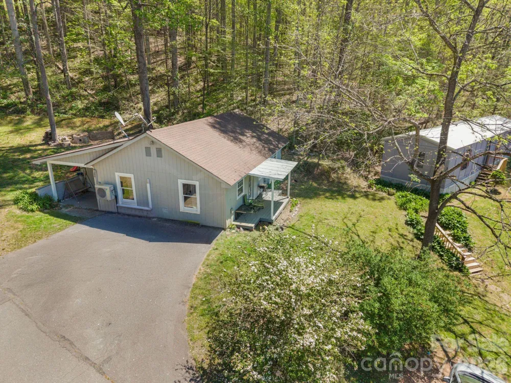 290 Hookers Gap Road Candler, NC 28715