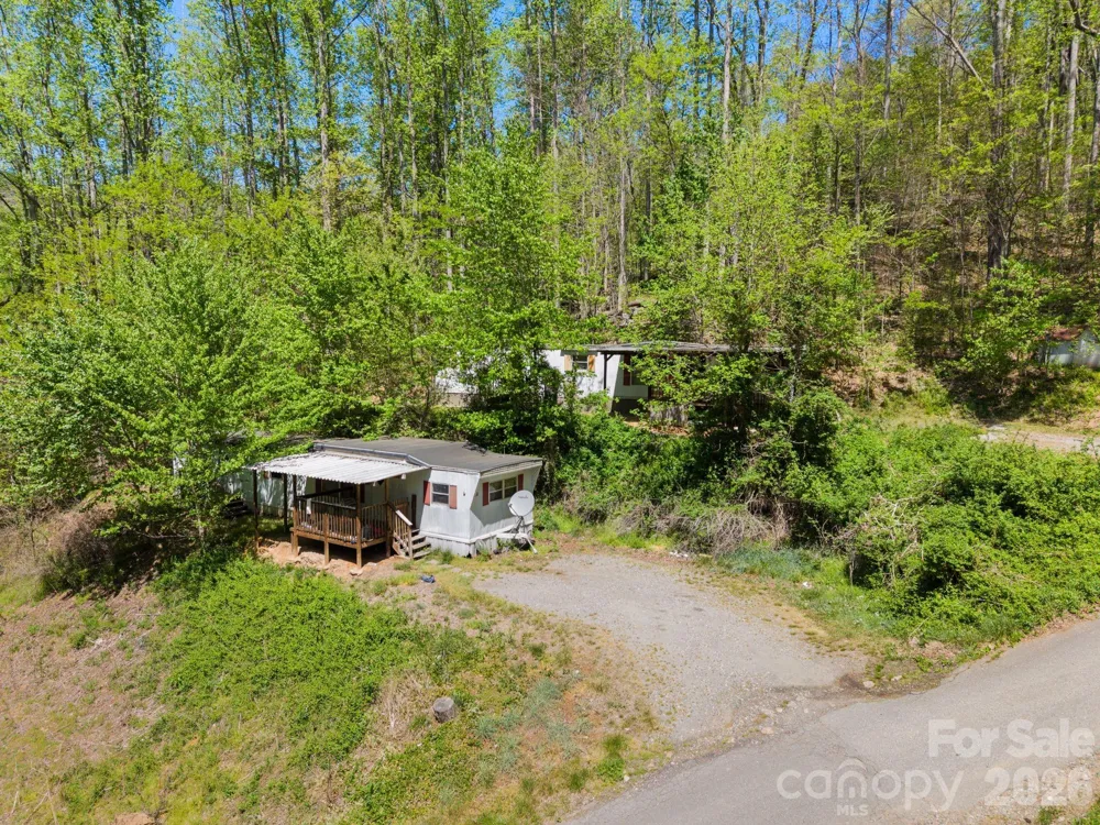 290 Hookers Gap Road Candler, NC 28715