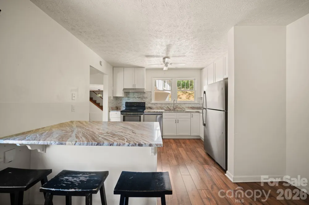 290 Hookers Gap Road Candler, NC 28715